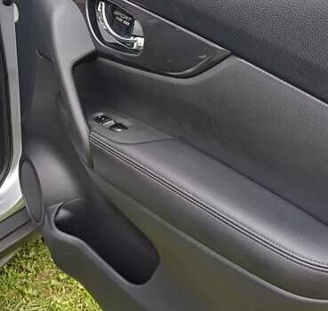 Сірий Ніссан Rogue, об'ємом двигуна 2.49 л та пробігом 185 тис. км за 16500 $, фото 10 на Automoto.ua