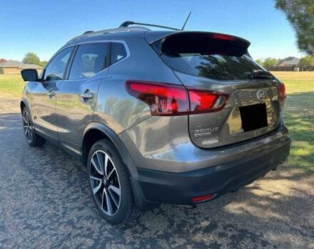 Сірий Ніссан Rogue, об'ємом двигуна 2 л та пробігом 88 тис. км за 2018 $, фото 6 на Automoto.ua