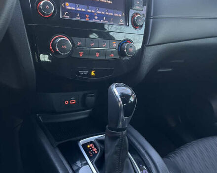 Серый Ниссан Rogue, объемом двигателя 2.49 л и пробегом 115 тыс. км за 12800 $, фото 67 на Automoto.ua