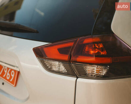 Серый Ниссан Rogue, объемом двигателя 2.5 л и пробегом 197 тыс. км за 15700 $, фото 32 на Automoto.ua