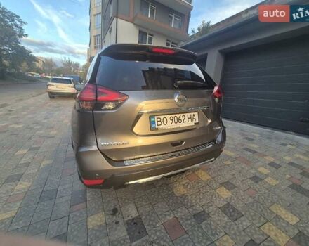 Серый Ниссан Rogue, объемом двигателя 2.49 л и пробегом 72 тыс. км за 15200 $, фото 4 на Automoto.ua