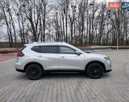 Сірий Ніссан Rogue, об'ємом двигуна 2.5 л та пробігом 152 тис. км за 13300 $, фото 3 на Automoto.ua