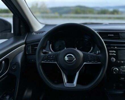 Серый Ниссан Rogue, объемом двигателя 2 л и пробегом 181 тыс. км за 12900 $, фото 4 на Automoto.ua