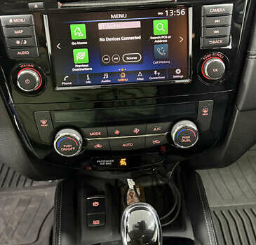 Серый Ниссан Rogue, объемом двигателя 2.49 л и пробегом 125 тыс. км за 20000 $, фото 30 на Automoto.ua