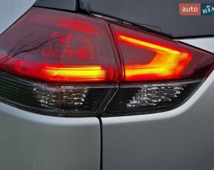 Серый Ниссан Rogue, объемом двигателя 2.49 л и пробегом 189 тыс. км за 13800 $, фото 11 на Automoto.ua