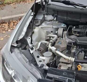 Серый Ниссан Rogue, объемом двигателя 2.49 л и пробегом 115 тыс. км за 16500 $, фото 19 на Automoto.ua