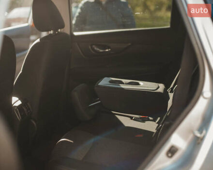 Серый Ниссан Rogue, объемом двигателя 2.5 л и пробегом 197 тыс. км за 15700 $, фото 25 на Automoto.ua