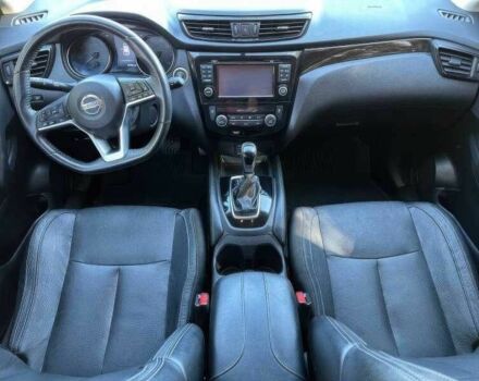 Сірий Ніссан Rogue, об'ємом двигуна 2 л та пробігом 88 тис. км за 2018 $, фото 9 на Automoto.ua