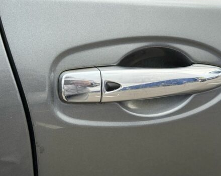 Серый Ниссан Rogue, объемом двигателя 2.5 л и пробегом 70 тыс. км за 14800 $, фото 6 на Automoto.ua