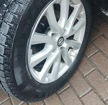 Серый Ниссан Rogue, объемом двигателя 2.49 л и пробегом 78 тыс. км за 17200 $, фото 13 на Automoto.ua