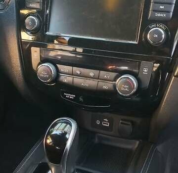 Серый Ниссан Rogue, объемом двигателя 2.49 л и пробегом 115 тыс. км за 16500 $, фото 44 на Automoto.ua