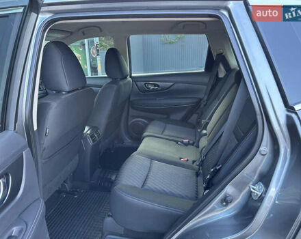 Серый Ниссан Rogue, объемом двигателя 2.5 л и пробегом 107 тыс. км за 15200 $, фото 12 на Automoto.ua