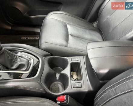 Серый Ниссан Rogue, объемом двигателя 2.49 л и пробегом 125 тыс. км за 20000 $, фото 38 на Automoto.ua