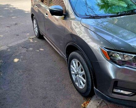 Серый Ниссан Rogue, объемом двигателя 2.5 л и пробегом 60 тыс. км за 16500 $, фото 2 на Automoto.ua