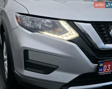 Серый Ниссан Rogue, объемом двигателя 2.49 л и пробегом 189 тыс. км за 13800 $, фото 12 на Automoto.ua