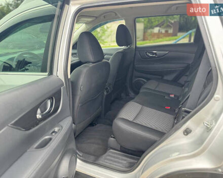 Сірий Ніссан Rogue, об'ємом двигуна 2.49 л та пробігом 61 тис. км за 16800 $, фото 14 на Automoto.ua