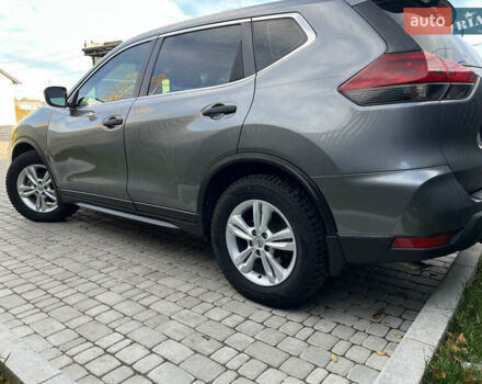 Серый Ниссан Rogue, объемом двигателя 2.49 л и пробегом 115 тыс. км за 12800 $, фото 5 на Automoto.ua