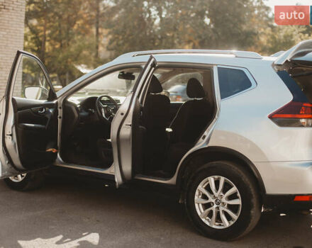 Серый Ниссан Rogue, объемом двигателя 2.5 л и пробегом 197 тыс. км за 15700 $, фото 26 на Automoto.ua