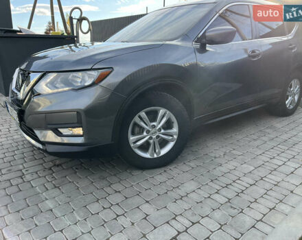 Серый Ниссан Rogue, объемом двигателя 2.49 л и пробегом 115 тыс. км за 12800 $, фото 1 на Automoto.ua