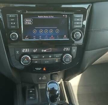 Серый Ниссан Rogue, объемом двигателя 2.49 л и пробегом 115 тыс. км за 15200 $, фото 16 на Automoto.ua