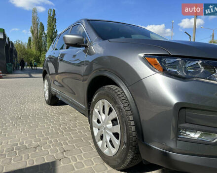 Серый Ниссан Rogue, объемом двигателя 2.5 л и пробегом 107 тыс. км за 15200 $, фото 25 на Automoto.ua