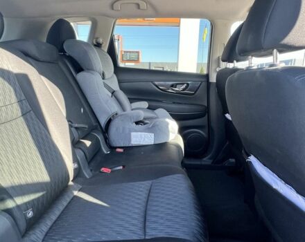 Серый Ниссан Rogue, объемом двигателя 2.5 л и пробегом 95 тыс. км за 16200 $, фото 3 на Automoto.ua