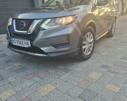 Серый Ниссан Rogue, объемом двигателя 2.49 л и пробегом 72 тыс. км за 15200 $, фото 5 на Automoto.ua