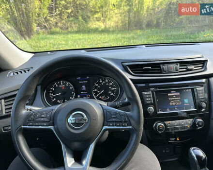 Серый Ниссан Rogue, объемом двигателя 2.5 л и пробегом 107 тыс. км за 15200 $, фото 16 на Automoto.ua