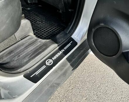 Сірий Ніссан Rogue, об'ємом двигуна 2.49 л та пробігом 250 тис. км за 13300 $, фото 6 на Automoto.ua