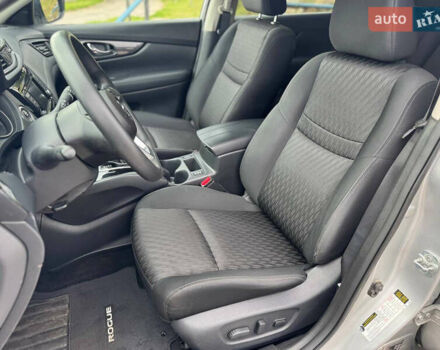 Сірий Ніссан Rogue, об'ємом двигуна 2.49 л та пробігом 61 тис. км за 16800 $, фото 13 на Automoto.ua