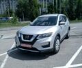 Сірий Ніссан Rogue, об'ємом двигуна 2.49 л та пробігом 150 тис. км за 14000 $, фото 1 на Automoto.ua