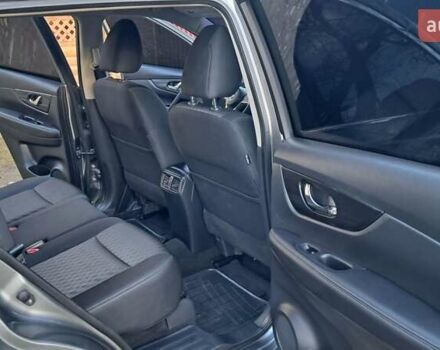 Серый Ниссан Rogue, объемом двигателя 2.49 л и пробегом 70 тыс. км за 15555 $, фото 15 на Automoto.ua