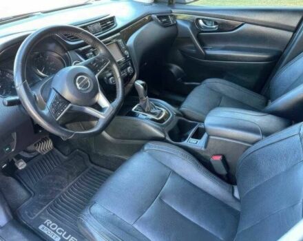 Сірий Ніссан Rogue, об'ємом двигуна 2 л та пробігом 88 тис. км за 2018 $, фото 12 на Automoto.ua