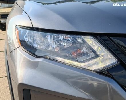 Серый Ниссан Rogue, объемом двигателя 2.5 л и пробегом 57 тыс. км за 15890 $, фото 4 на Automoto.ua