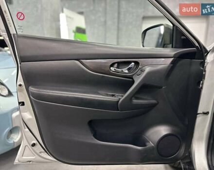 Серый Ниссан Rogue, объемом двигателя 2.5 л и пробегом 125 тыс. км за 15499 $, фото 12 на Automoto.ua