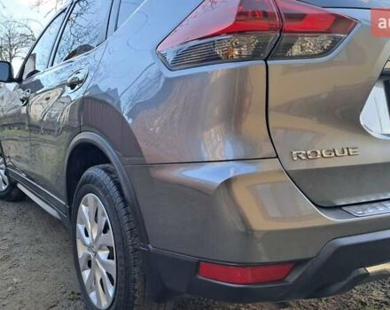 Серый Ниссан Rogue, объемом двигателя 2.49 л и пробегом 70 тыс. км за 15555 $, фото 5 на Automoto.ua