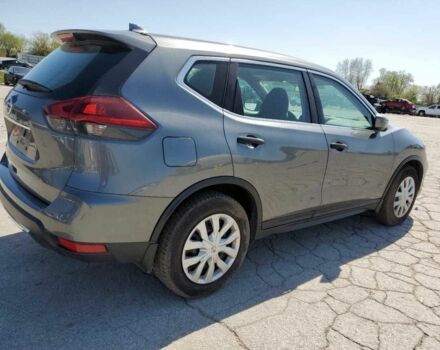 Серый Ниссан Rogue, объемом двигателя 2.5 л и пробегом 80 тыс. км за 2000 $, фото 2 на Automoto.ua