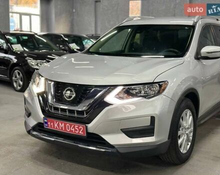 Серый Ниссан Rogue, объемом двигателя 2.5 л и пробегом 125 тыс. км за 15499 $, фото 2 на Automoto.ua