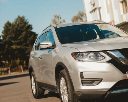 Серый Ниссан Rogue, объемом двигателя 2.5 л и пробегом 197 тыс. км за 15700 $, фото 1 на Automoto.ua