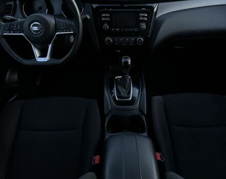 Серый Ниссан Rogue, объемом двигателя 2 л и пробегом 181 тыс. км за 12900 $, фото 5 на Automoto.ua