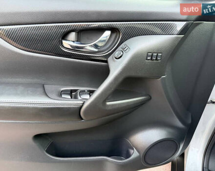 Сірий Ніссан Rogue, об'ємом двигуна 2.49 л та пробігом 87 тис. км за 17500 $, фото 13 на Automoto.ua