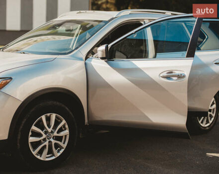 Серый Ниссан Rogue, объемом двигателя 2.5 л и пробегом 197 тыс. км за 15700 $, фото 24 на Automoto.ua