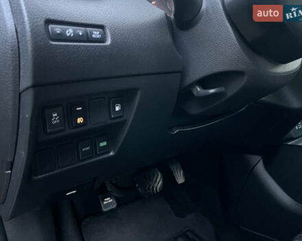 Серый Ниссан Rogue, объемом двигателя 2.49 л и пробегом 115 тыс. км за 12800 $, фото 56 на Automoto.ua