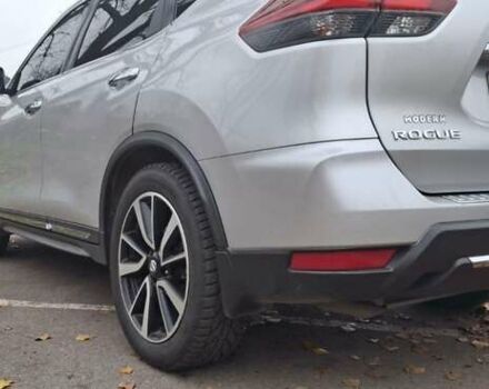 Серый Ниссан Rogue, объемом двигателя 2.49 л и пробегом 115 тыс. км за 16500 $, фото 11 на Automoto.ua