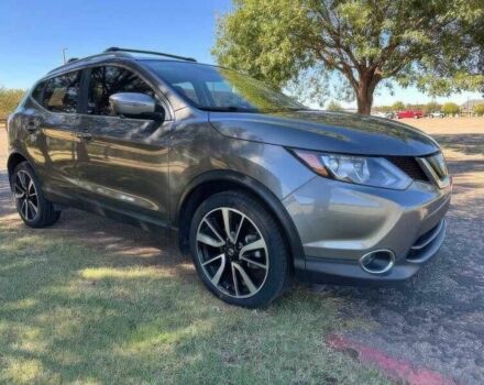 Сірий Ніссан Rogue, об'ємом двигуна 2 л та пробігом 88 тис. км за 2018 $, фото 2 на Automoto.ua