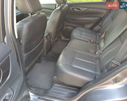 Серый Ниссан Rogue, объемом двигателя 2.5 л и пробегом 274 тыс. км за 14800 $, фото 2 на Automoto.ua