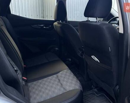 Сірий Ніссан Rogue, об'ємом двигуна 2 л та пробігом 39 тис. км за 16000 $, фото 20 на Automoto.ua