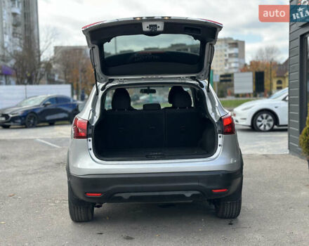 Ниссан Rogue 2019 в Львове на Automoto.ua Серый Ниссан Rogue, объемом двигателя 2 л и пробегом 75 тыс. км за 15200 $, фото 19 на Automoto.ua