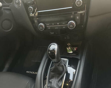 Серый Ниссан Rogue, объемом двигателя 2.49 л и пробегом 54 тыс. км за 28900 $, фото 5 на Automoto.ua