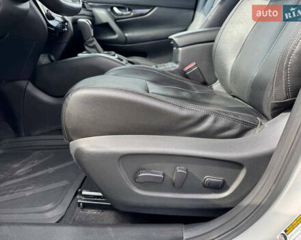 Сірий Ніссан Rogue, об'ємом двигуна 2.49 л та пробігом 115 тис. км за 16500 $, фото 18 на Automoto.ua